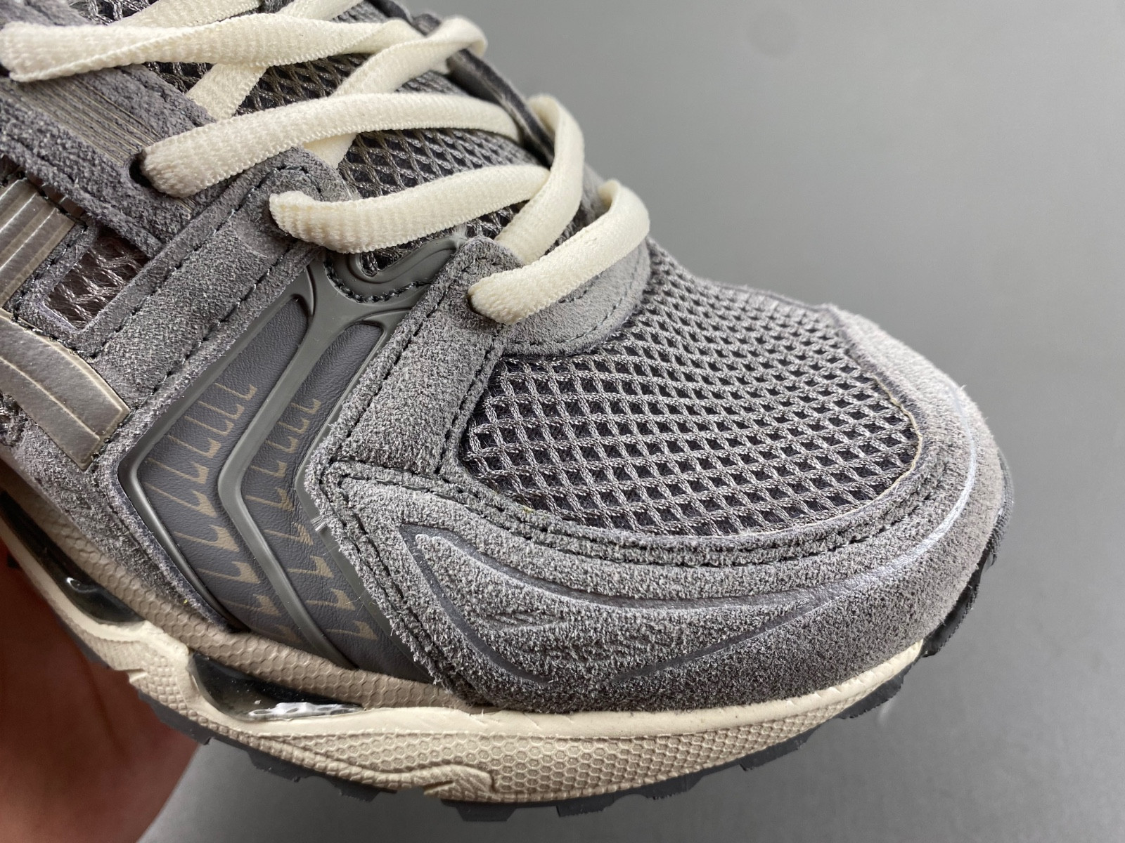As*ic*s gel-kayano 14 1201a019-023