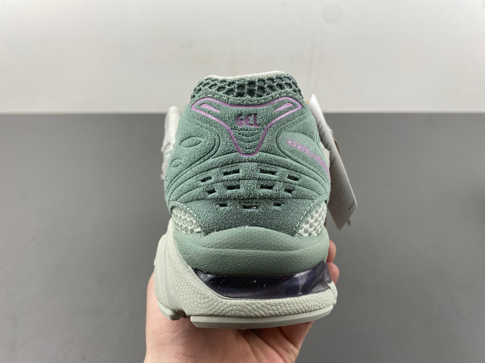 As*ic*s gel-kayano 14 1201a019-024