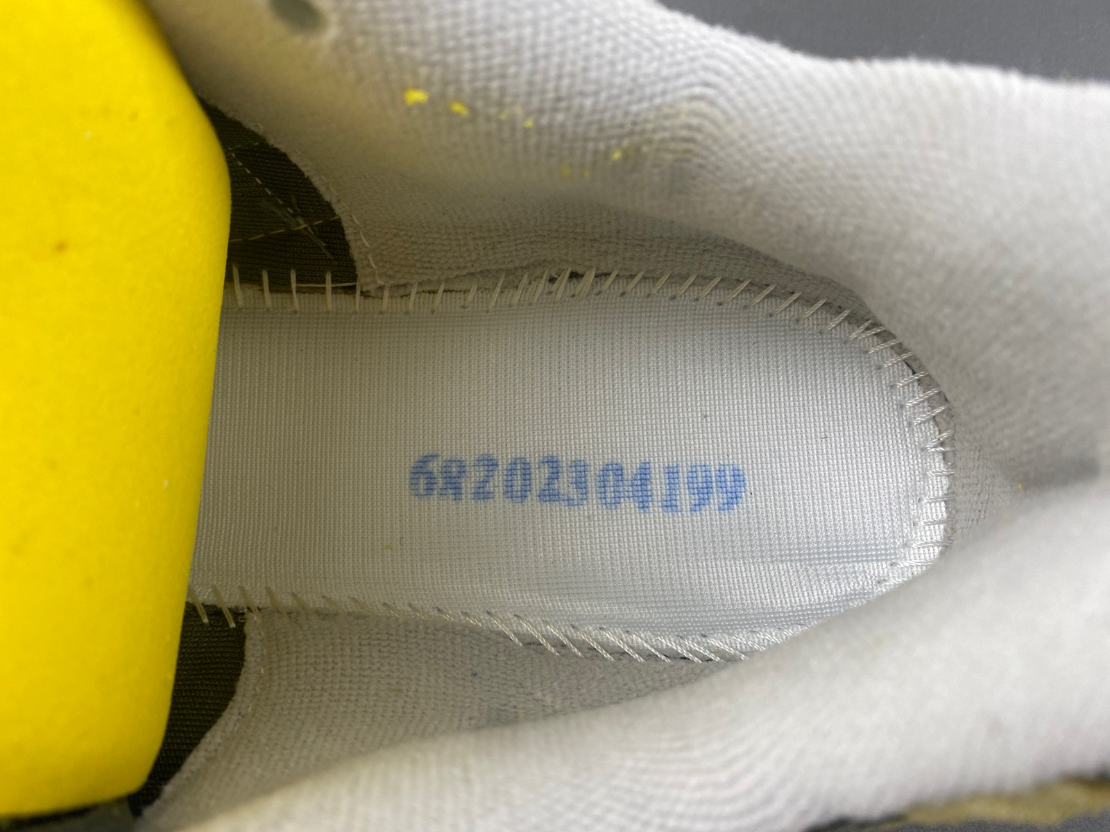 As*ic*s gel-kayano 14 1201a019-025