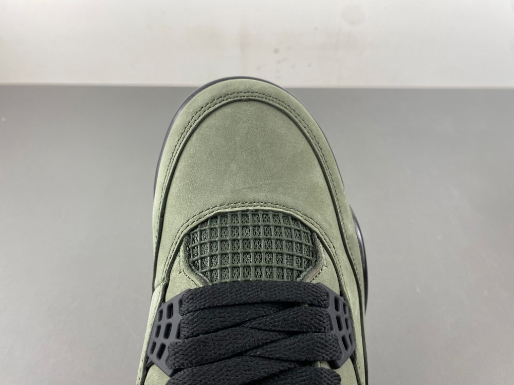 Jordan 4 Retro OG SP Undefeated (2025) IB1519-200