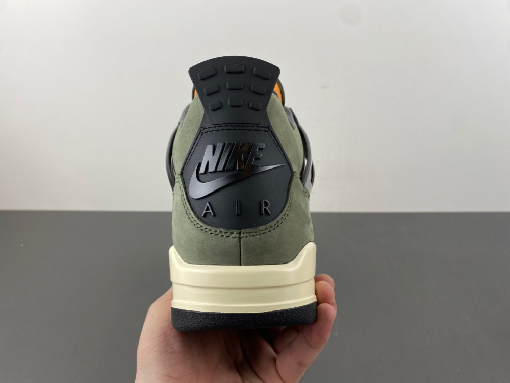Jordan 4 Retro OG SP Undefeated (2025) IB1519-200
