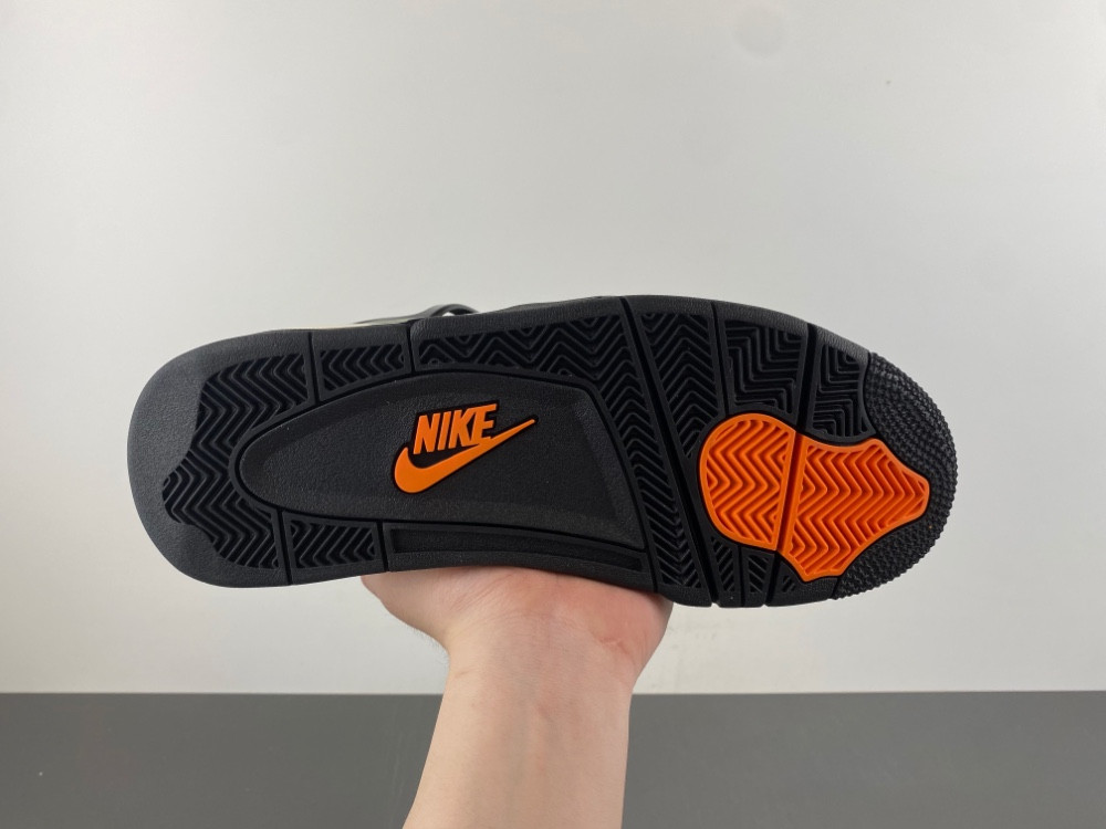 Jordan 4 Retro OG SP Undefeated (2025) IB1519-200