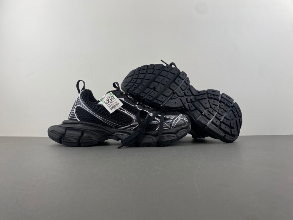 Balenciaga Sneaker 3XL 001