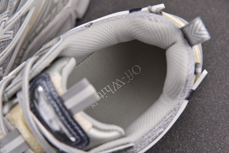 OFF-WHITE BE RIGHT BACK