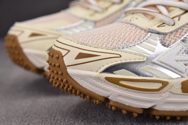 OFF-WHITE BE RIGHT BACK