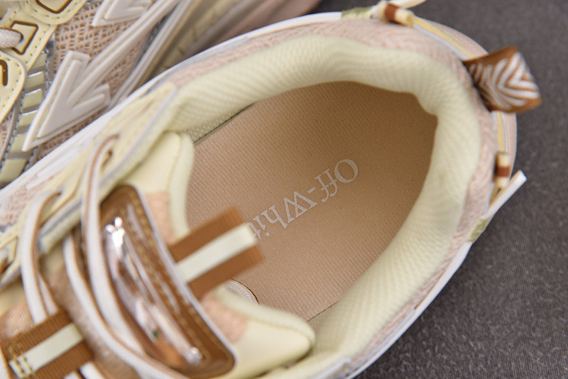 OFF-WHITE BE RIGHT BACK