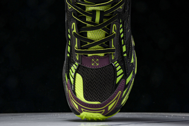 OFF-WHITE BE RIGHT BACK