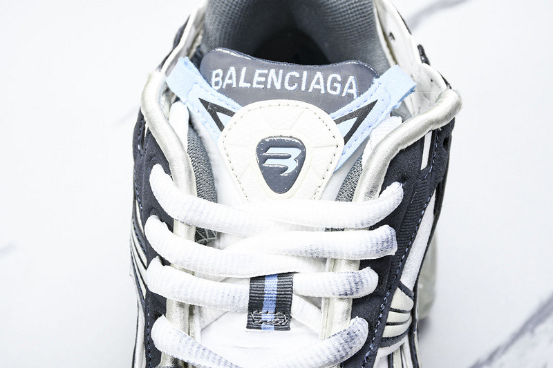 Balenciaga Runner W3RNY 063
