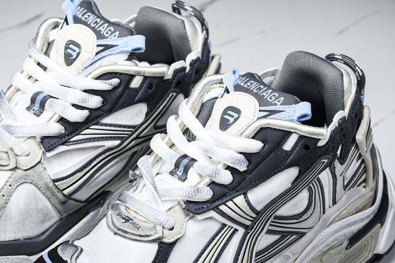 Balenciaga Runner W3RNY 063