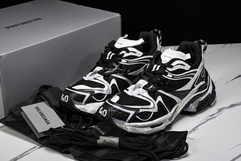 Balenciaga Runner W3RXP-0213