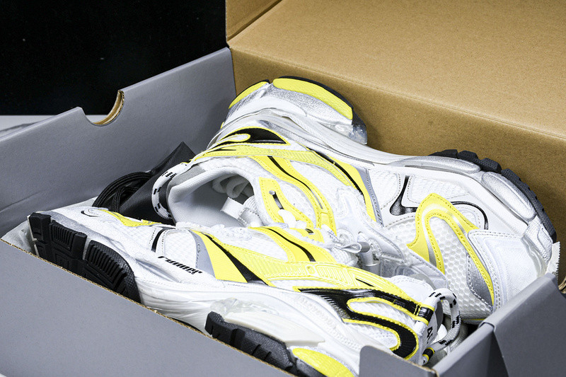 Balenciaga Runner W3RXP-9710