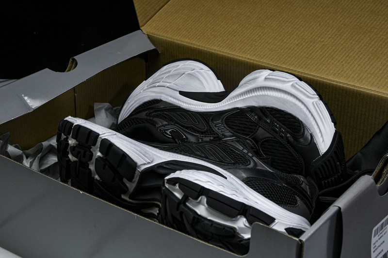 Balenciaga 10XL Sneaker