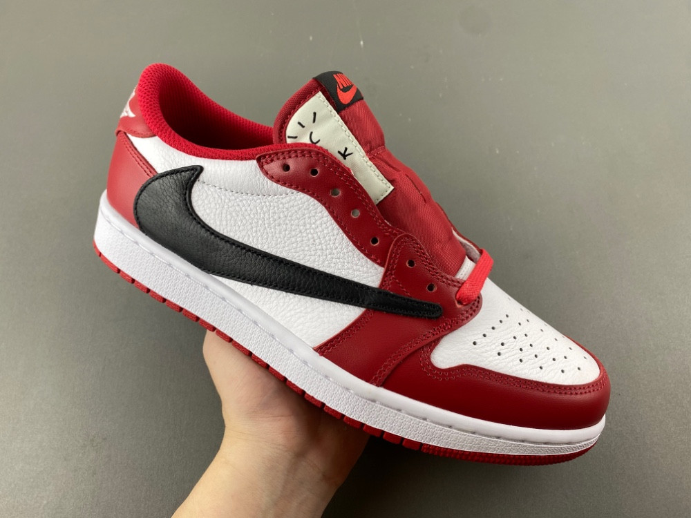Travis Scott x Air Jordan 1 Low DM7866-101