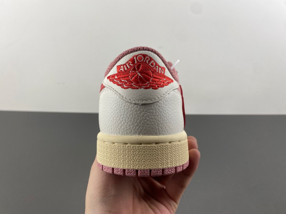 Travis Scott x Air Jordan 1 Low DM7866-100