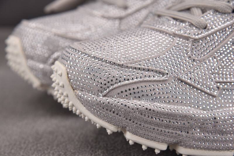 OFF-WHITE BE RIGHT BACK