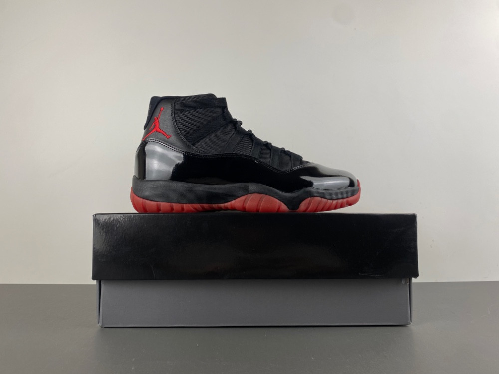 Air Jordan 11 378037-326