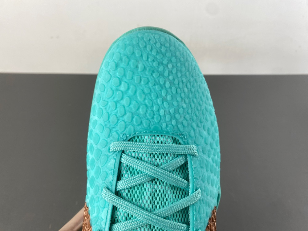 Jalen Brunson x Nike Kobe 6 Protro “Statue of Liberty” IQ5774-300