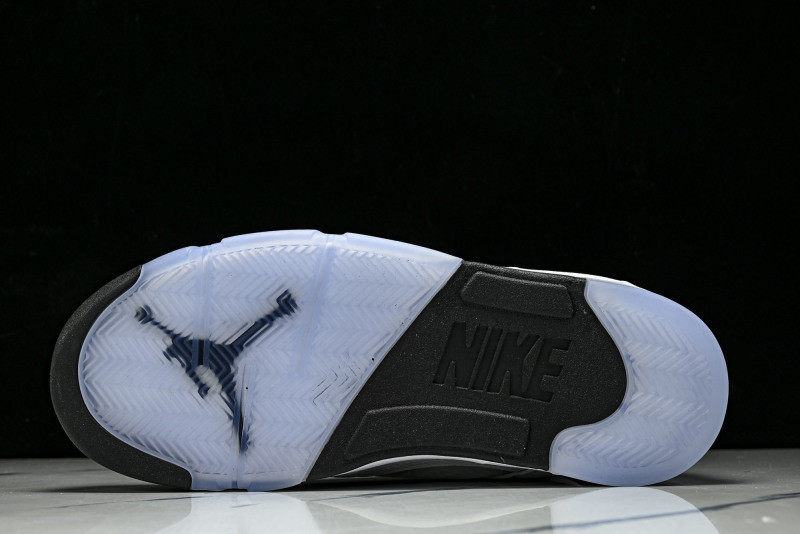 Air Jordan 5 Retro "White Metallic" HQ7978-103