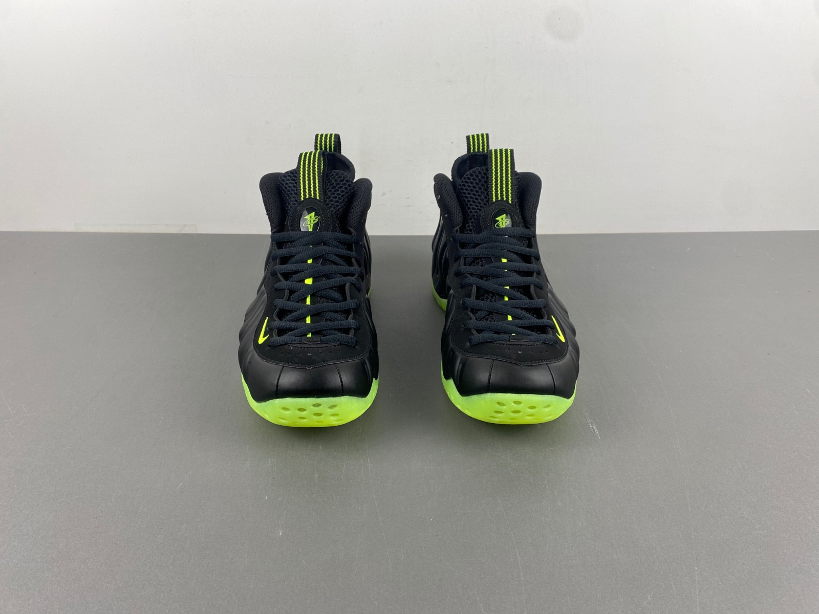 NK Air Foamposite One “Volt” HF2902-001