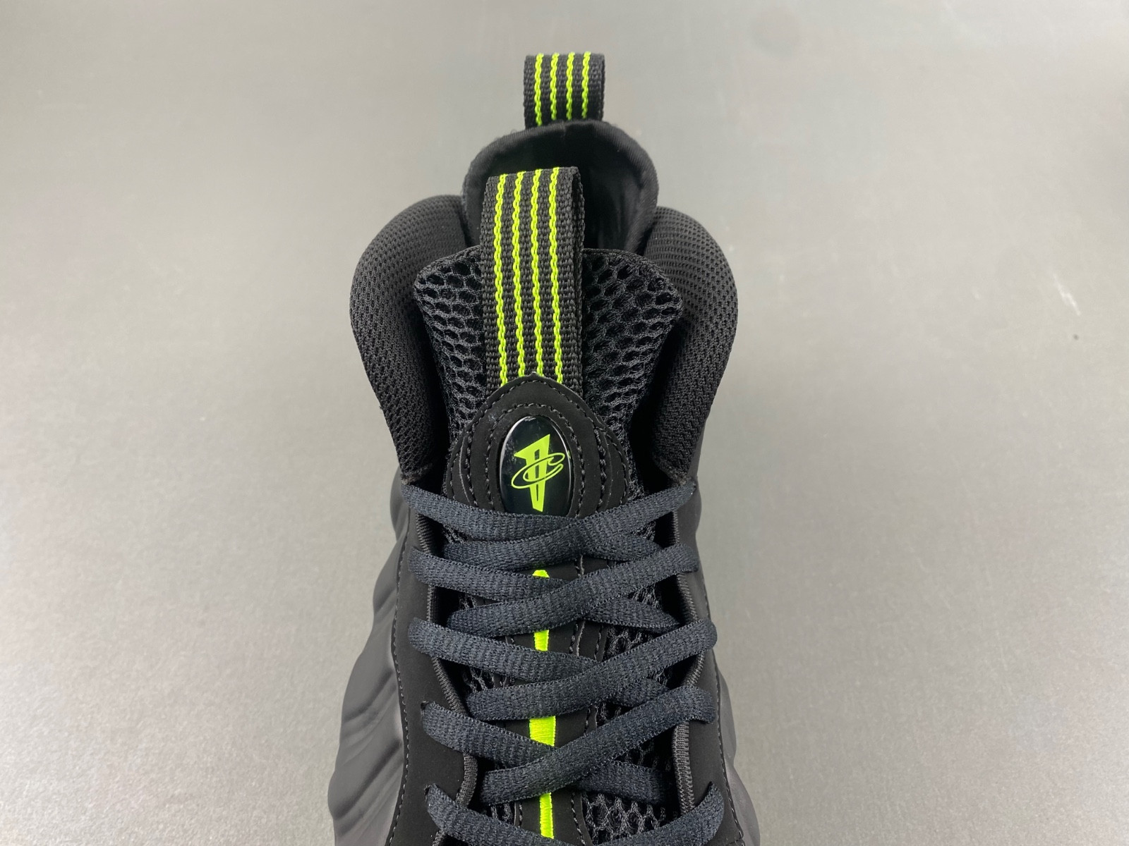 NK Air Foamposite One “Volt” HF2902-001