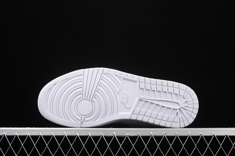 Air Jordan 1 Low “Triple White” 553558-112