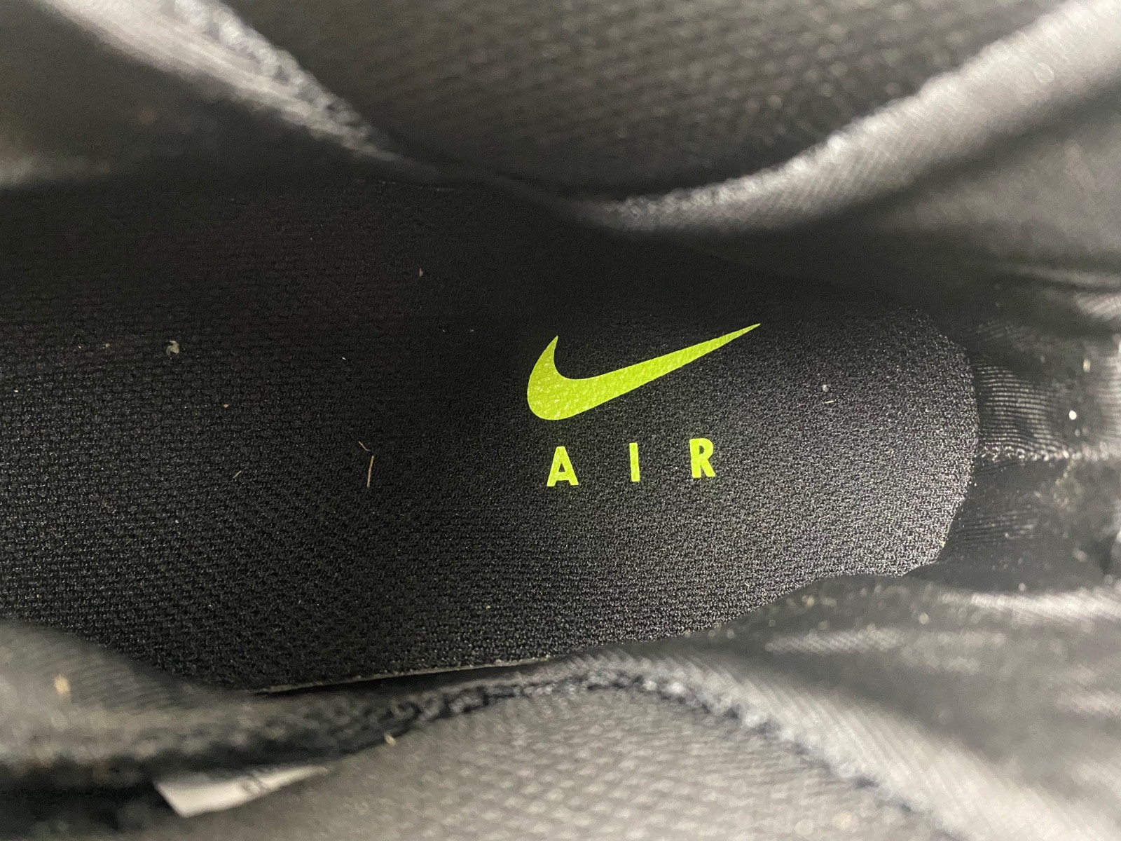 NK Air Foamposite One “Volt” HF2902-001