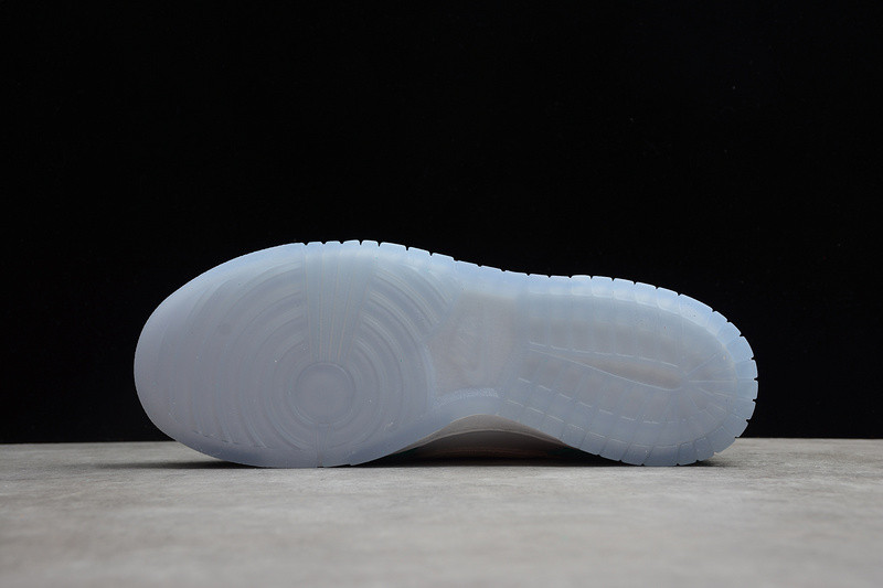 Kasina x Nike Dunk Low Road Sign CZ6501-101