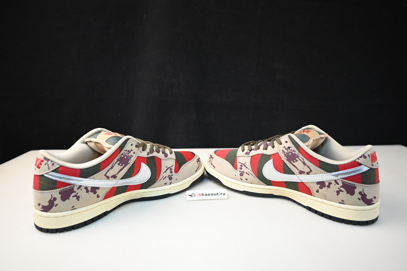 Nike SB Dunk Low Freddy Krueger 313170-202