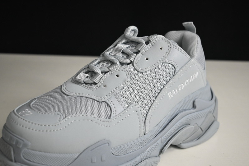 Ba*len*cia*ga triple s 524039 w2fw1 4700