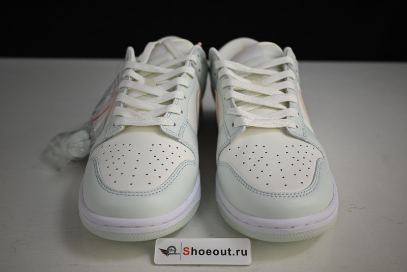 Nike Dunk Low WMNS “Barely Green” DD1503-104