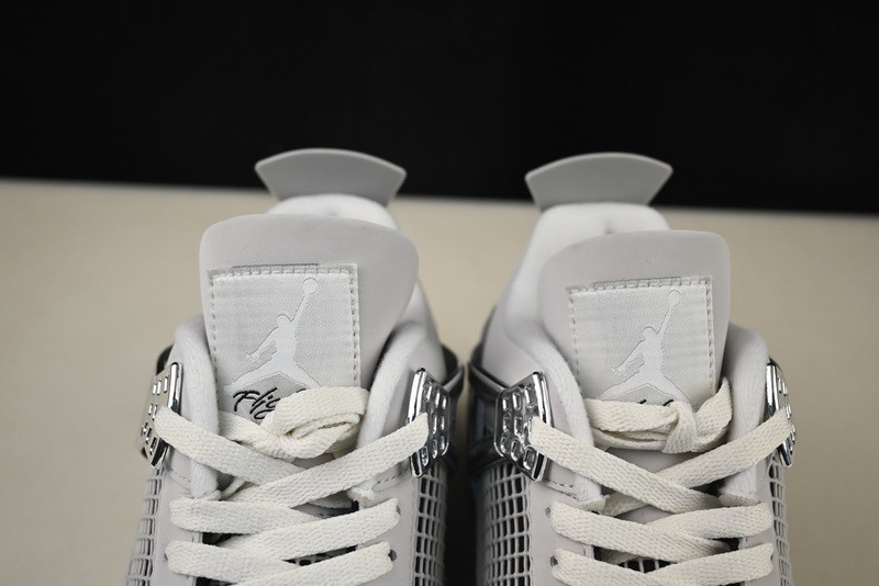 Air Jordan 4 WMNS “Frozen Moments” AQ9129-001