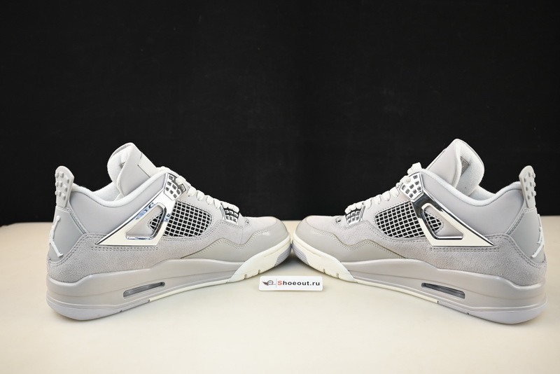 Air Jordan 4 WMNS “Frozen Moments” AQ9129-001
