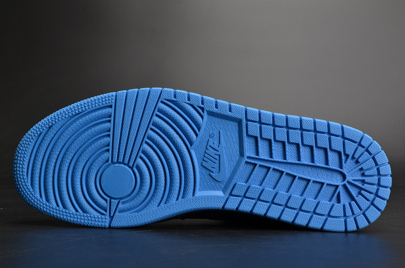 Air Jordan 1 Retro High OG “Quai 54” Black/Italy Blue-University Red mens AH1040-054