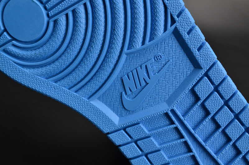 Air Jordan 1 Retro High OG “Quai 54” Black/Italy Blue-University Red mens AH1040-054