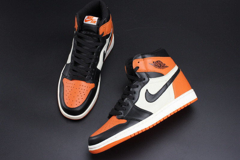 AIR JORDAN 1 RETRO HIGH OG “SHATTERED BACKBOARD”555088-005
