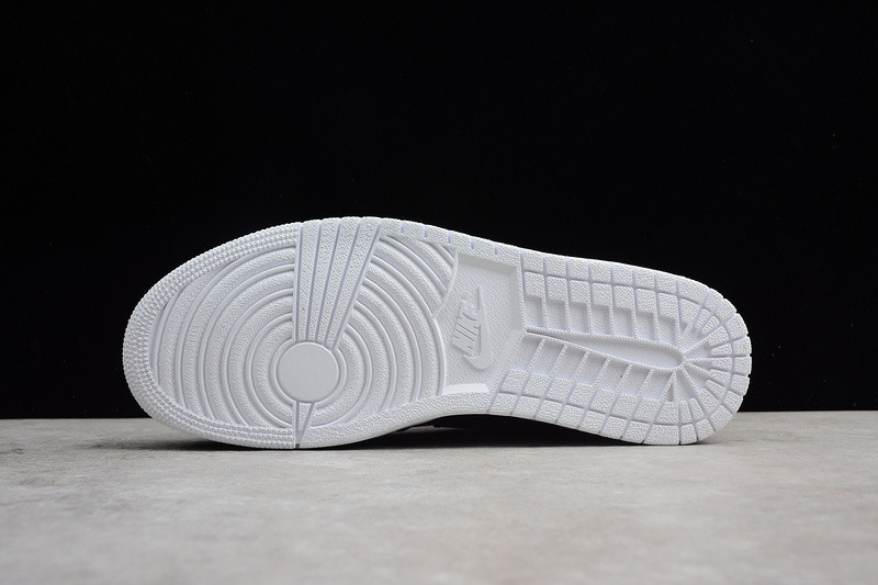 Air Jordan 1 Retro OG “Cyber Monday” black 555088-006