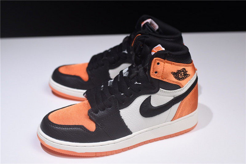 Air Jordan 1 Retro Womens Satin Shattered Backboard AV3725-010
