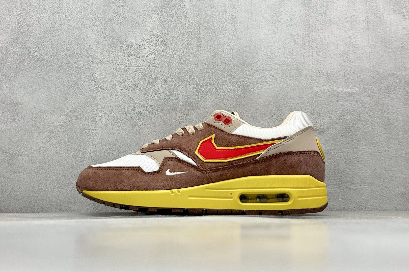 air max 1 x swoosh "big head origins" HV5776-200