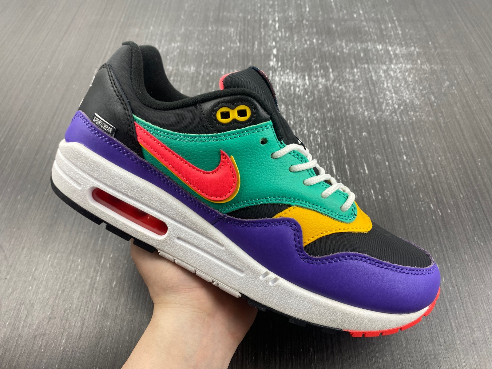 Nike Air Max 1 SE AO1021-023