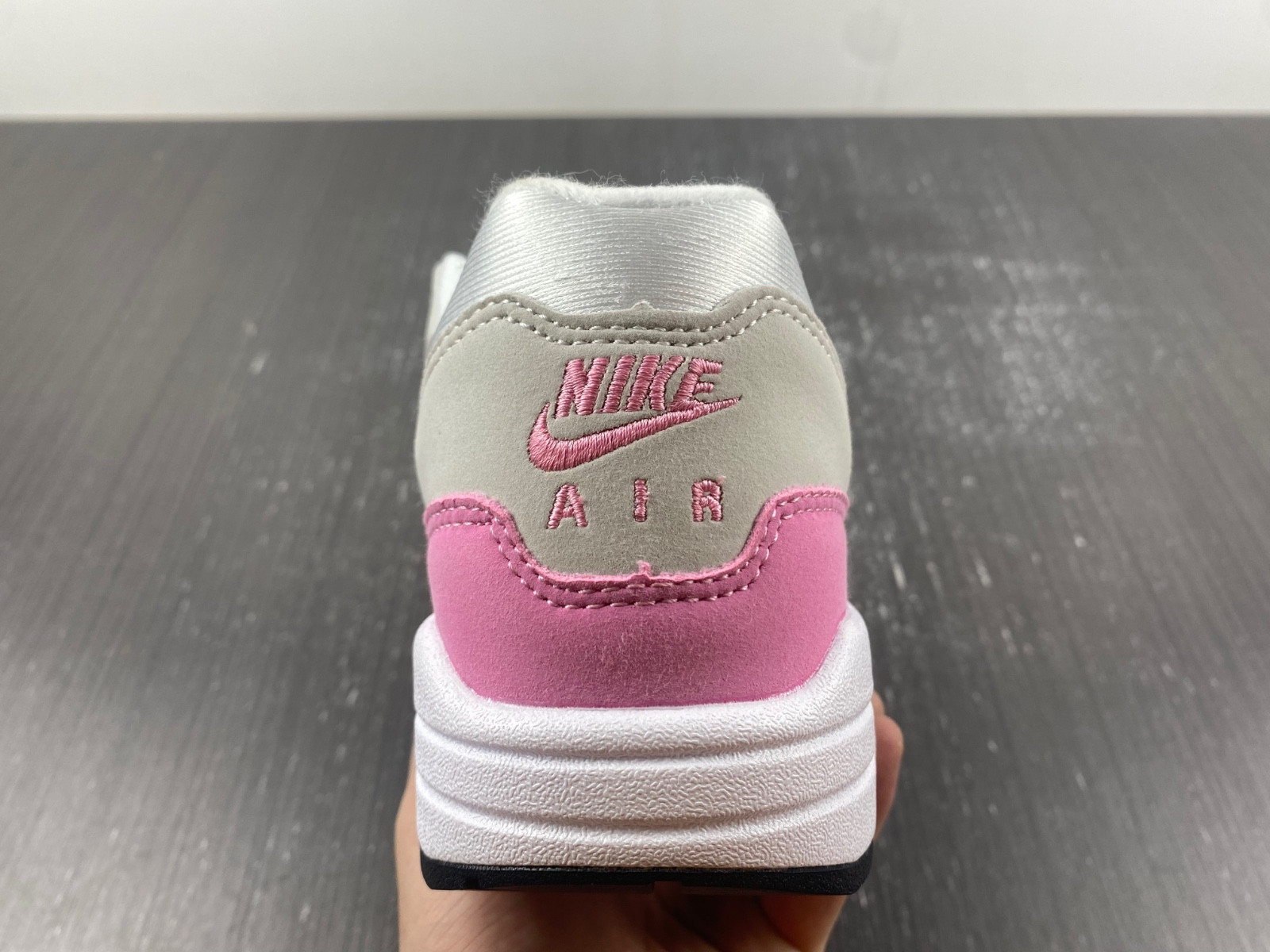 Nike Air Max 1 WMNS “Fuchsia Dream“ DZ2628-001