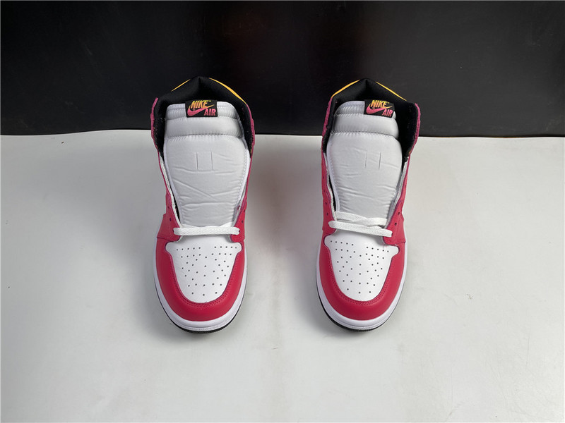 Air Jordan Retro 1 High OG “Light Fusion Red” 555088-603