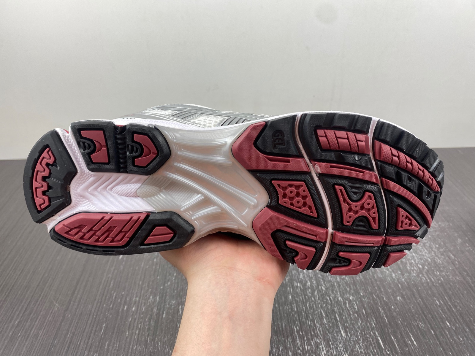 As*ic*s gel-kayano 14 1201a019-104