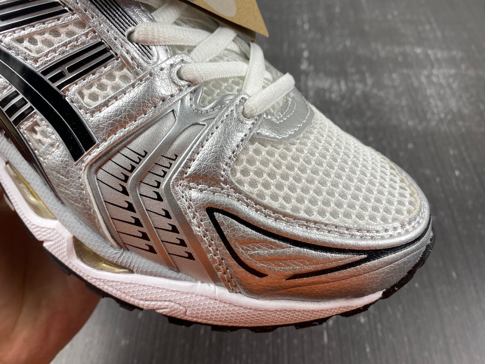As*ic*s gel-kayano 14 1201a019-102