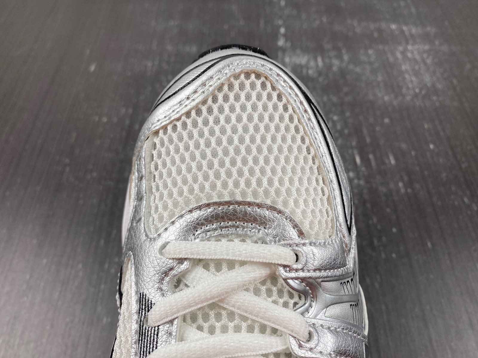 As*ic*s gel-kayano 14 1201a019-102