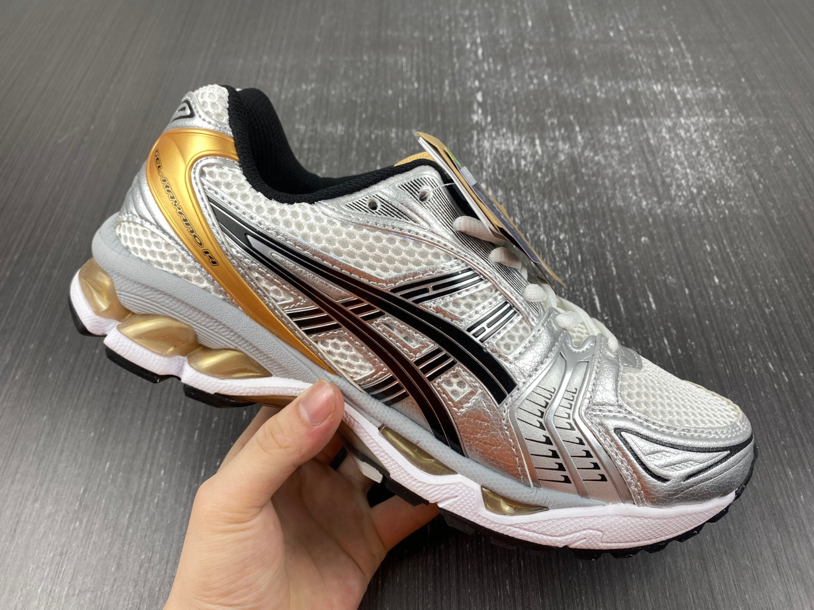 As*ic*s gel-kayano 14 1201a019-102