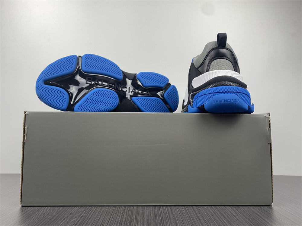 BLCG Triple S 536737-W2CA1-4124