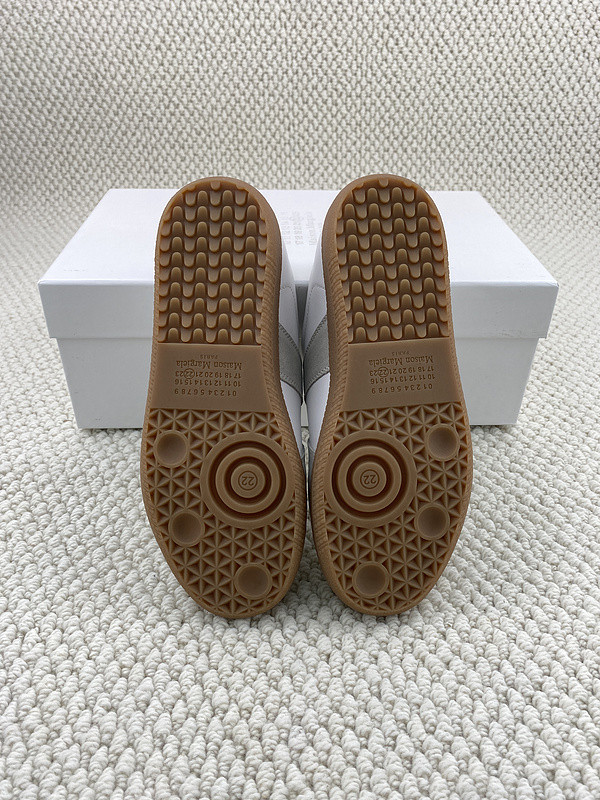 ma*s*n Ma*i*la sneakers