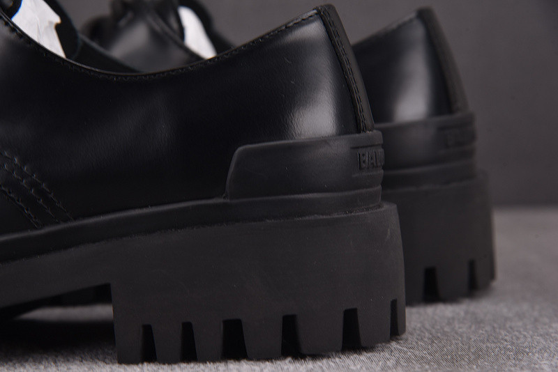 Ba*len*cia*ga hummer