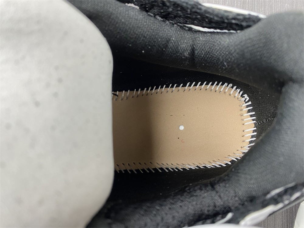 Ba*len*cia*ga runner  677403 w3r82 9010