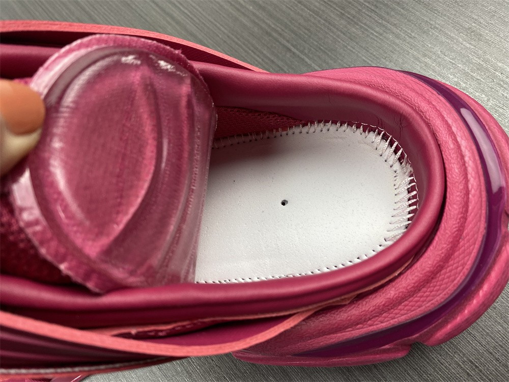 Balenciaga track 653813 W3CP3 5600